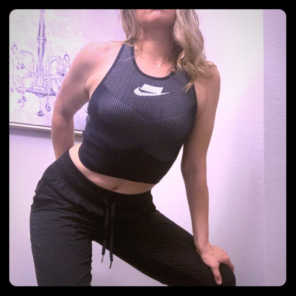 Nike streetwear tank. Navy.